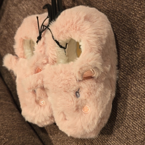 THEREABOUTS GIRLS PINK BUNNY SLIPPERS WITH A LITTLE SPARKLE SIZE 9/10 - Picture 2 of 10